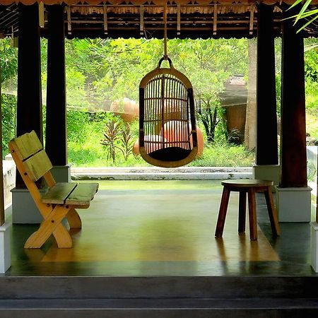 Clayfingers Art Cottage Thrissur Eksteriør bilde